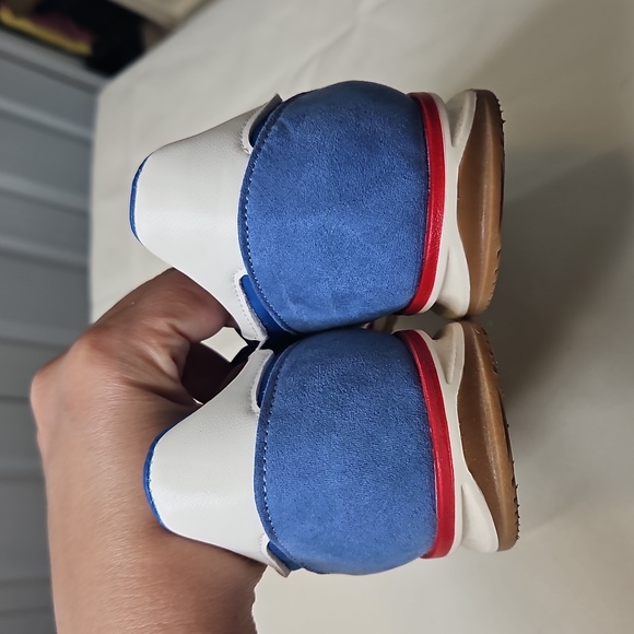 Madden Girl Blue/White Lace Up Sneakers Size 9 Leather NWOT - Picture 4 of 6